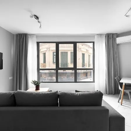 Avenue & Apartments, Nilie Hospitality Mgmt